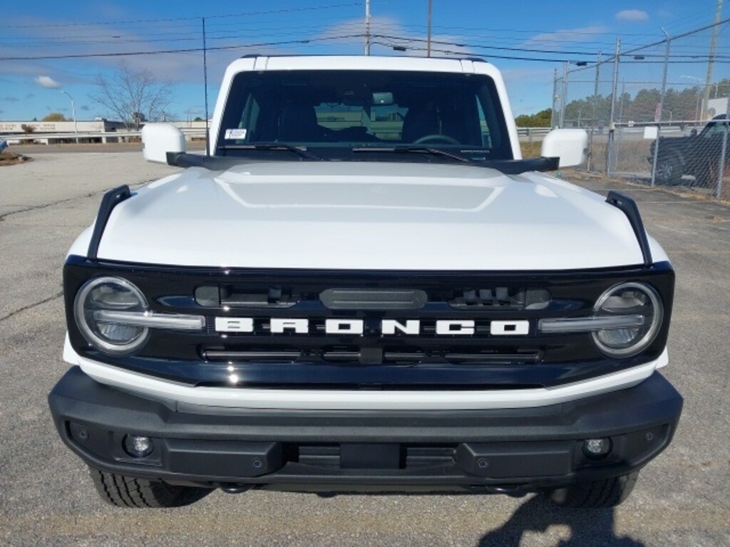 New 2025 Ford Bronco Outer Banks SUV
