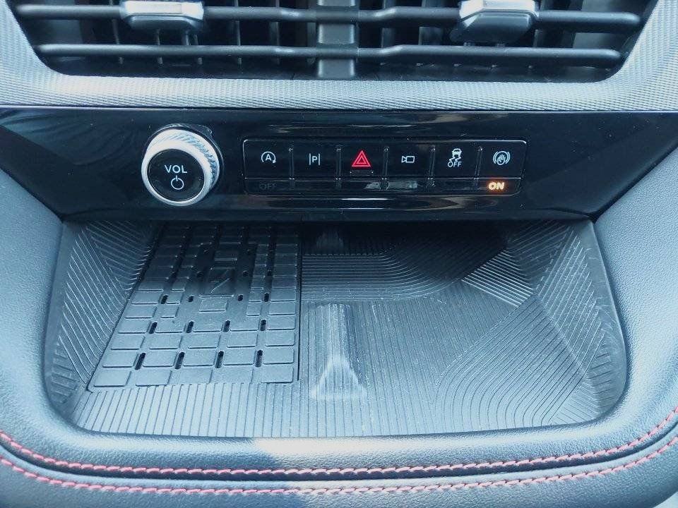 2025 Ford Explorer ST - Photo 19