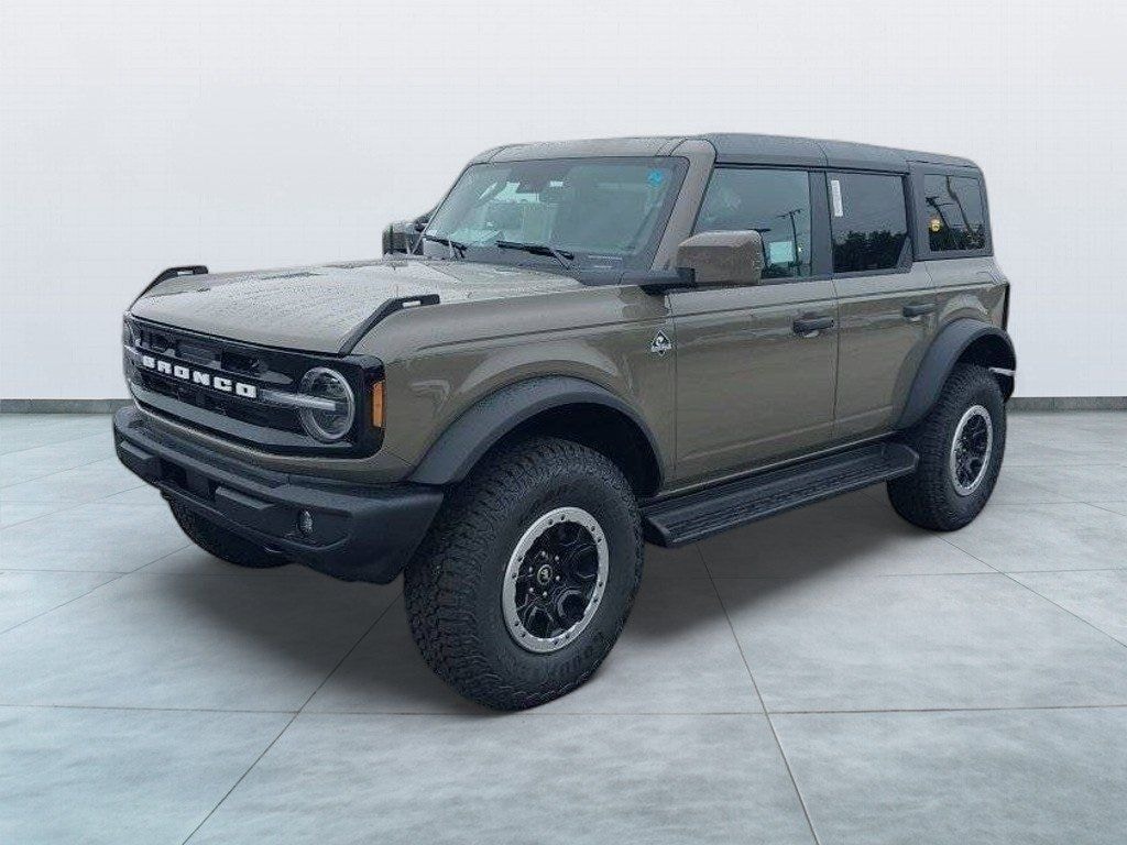 New 2026 Ford Bronco Outer Banks SUV