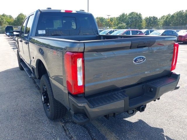 2026 Ford F-350 Super Duty XL - Photo 6