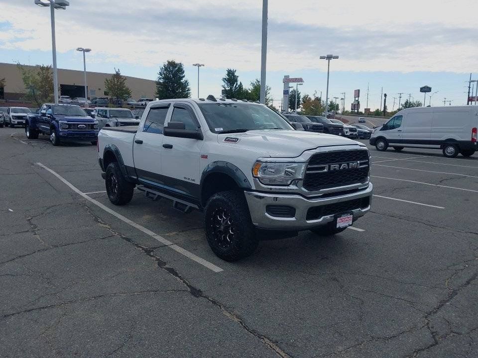 3C6UR5CJ9NG110208