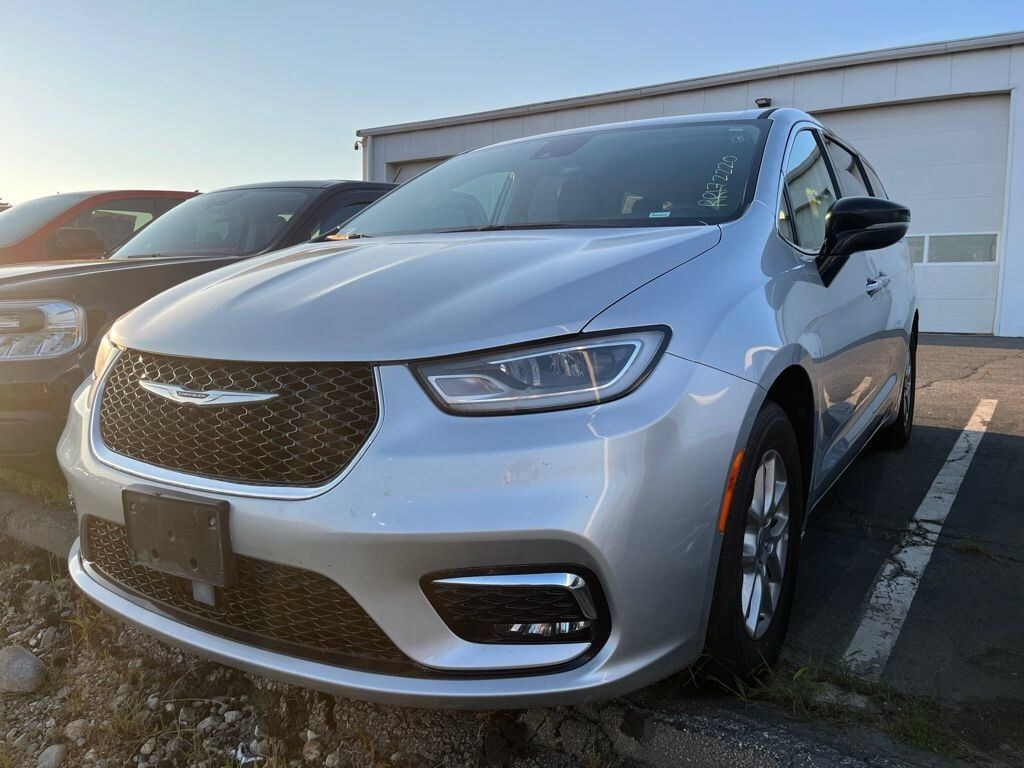 Certified 2024 Chrysler Pacifica Touring L Minivan/Van
