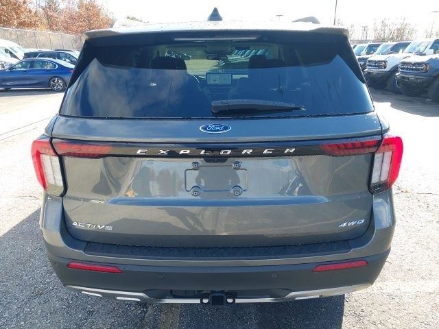 2026 Ford Explorer Active - Photo 7