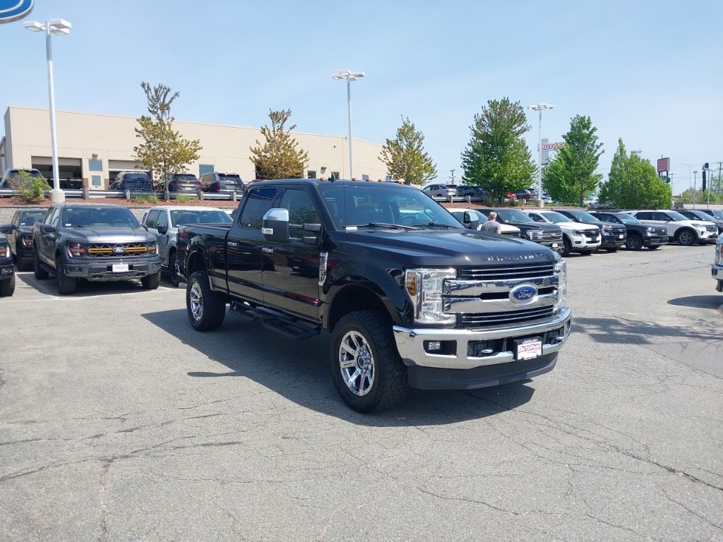 2019 Ford F-250 Lariat 4x4 Crew Cab 6-3/4' Box's photo