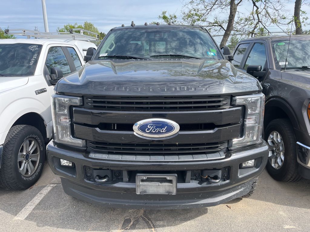2019 Ford F-250 Lariat 4x4 Crew Cab 6-3/4' Box's photo
