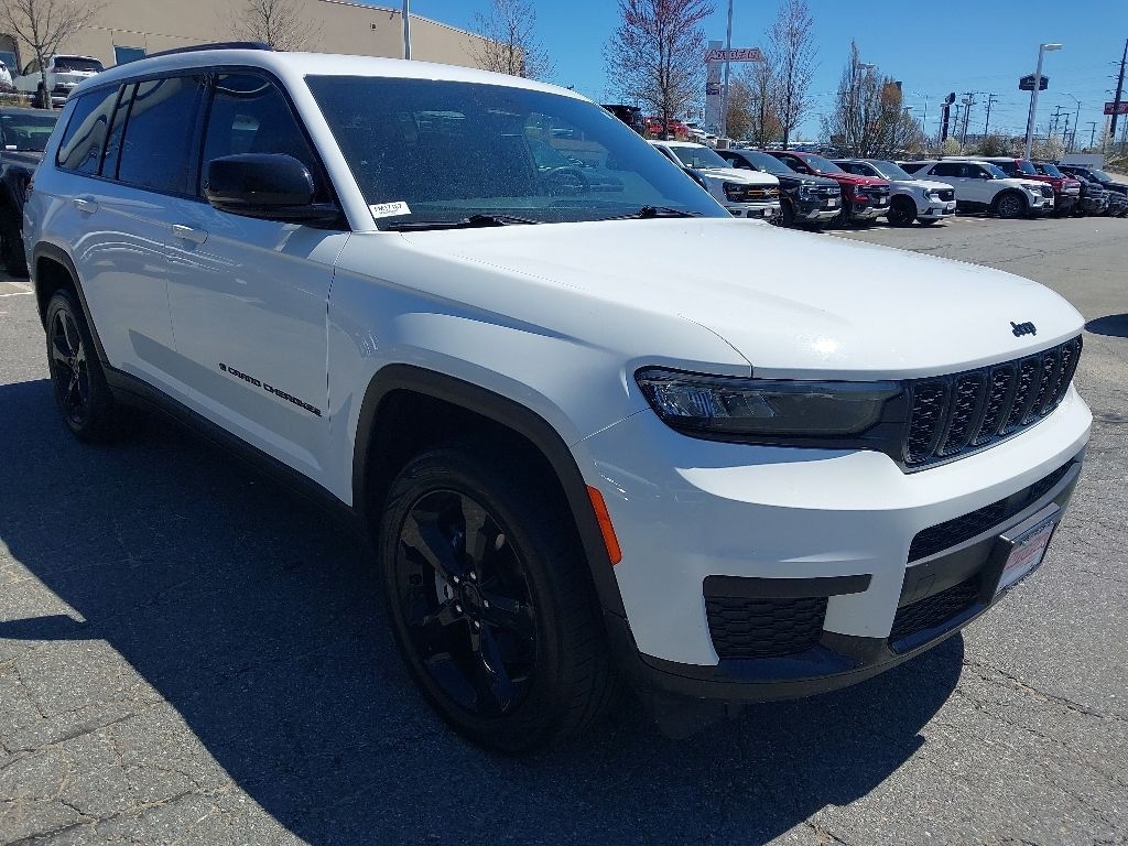 Certified 2023 Jeep Grand Cherokee L Altitude SUV