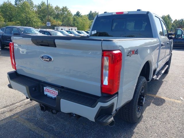 2026 Ford F-350 Super Duty XL - Photo 8