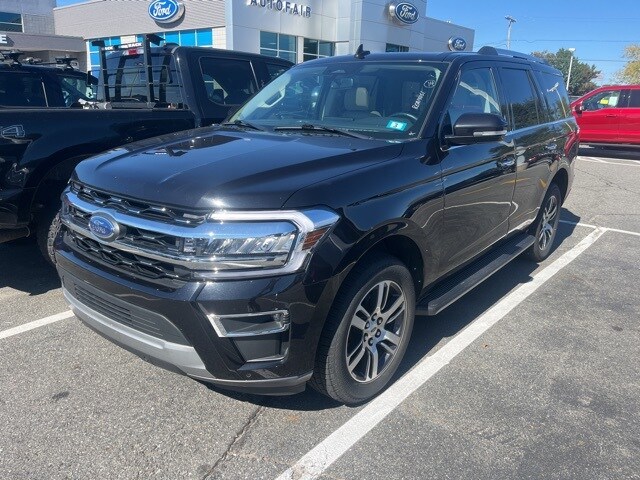 2024 Ford Expedition Limited photo 2