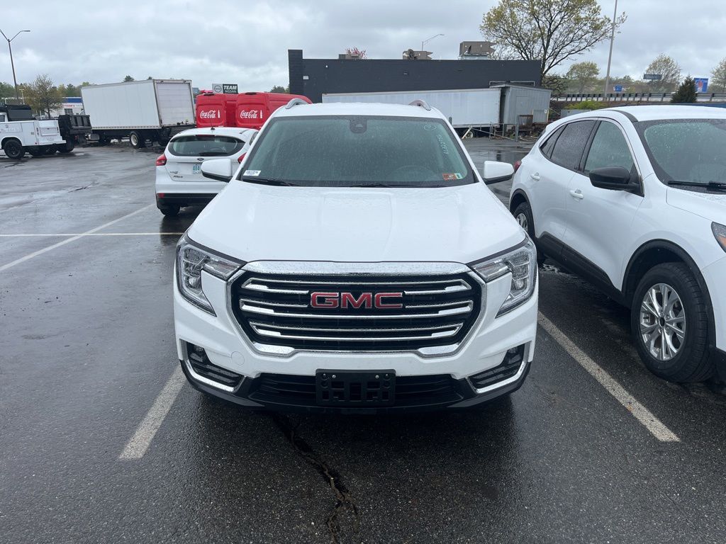 2024 GMC Terrain SLT AWD's photo