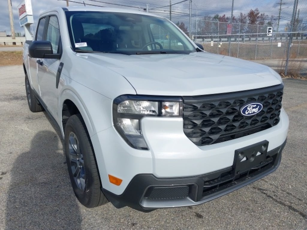 New 2025 Ford Maverick XLT Truck