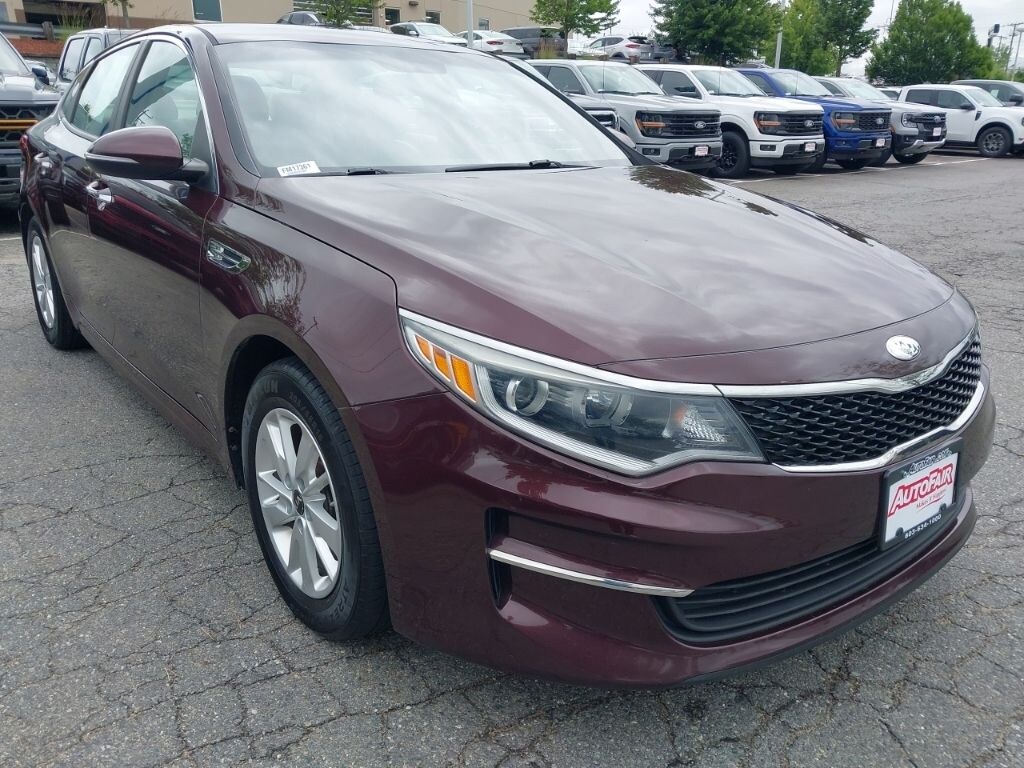 Used 2017 Kia Optima LX Sedan