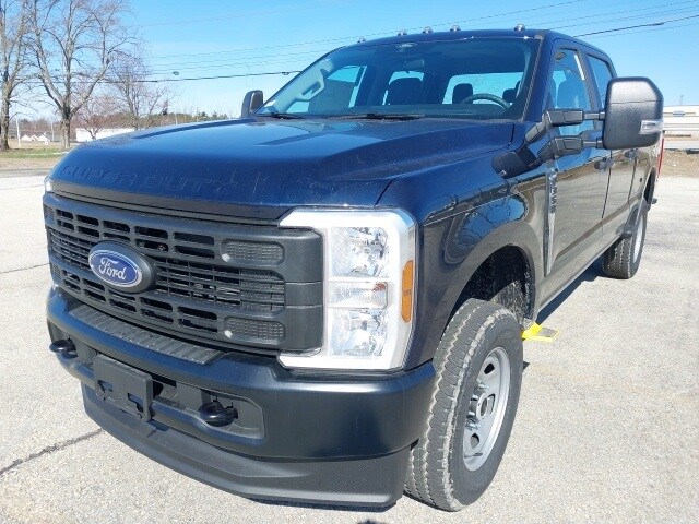 2025 Ford F-350 XL photo 3