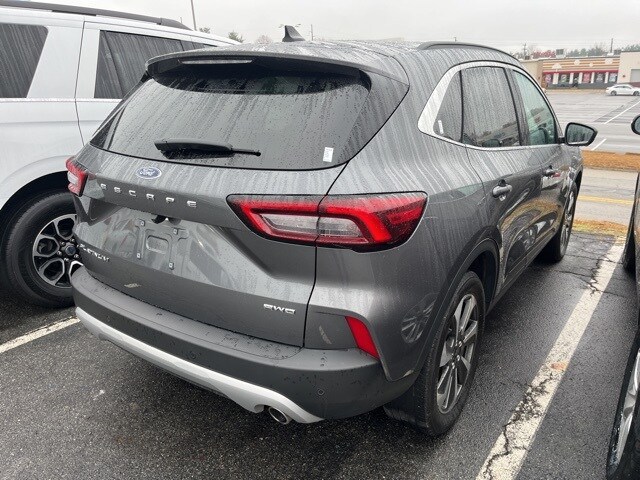 2024 Ford Escape Platinum photo 3