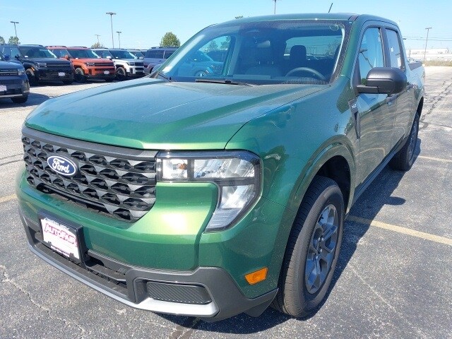 2025 Ford Maverick XLT photo 2