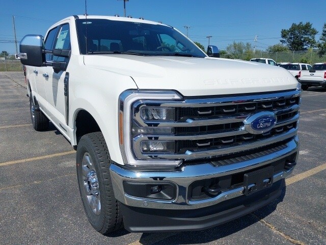 2026 Ford F-350 King Ranch photo 2
