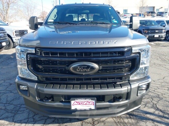 2022 Ford F-350 XLT photo 2
