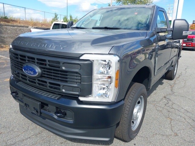 2026 Ford F-350 XL photo 3