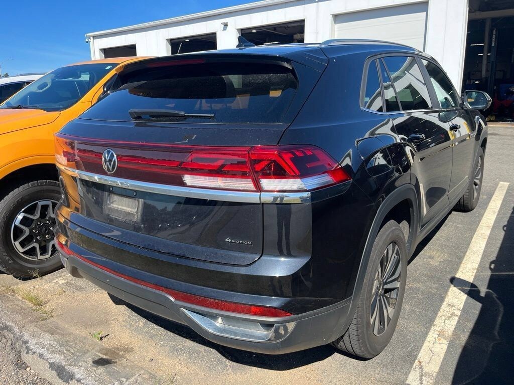 Certified 2024 Volkswagen Atlas Cross Sport 2.0T SE SUV