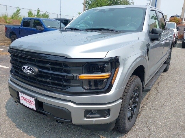 2025 Ford F-150 XLT photo 4