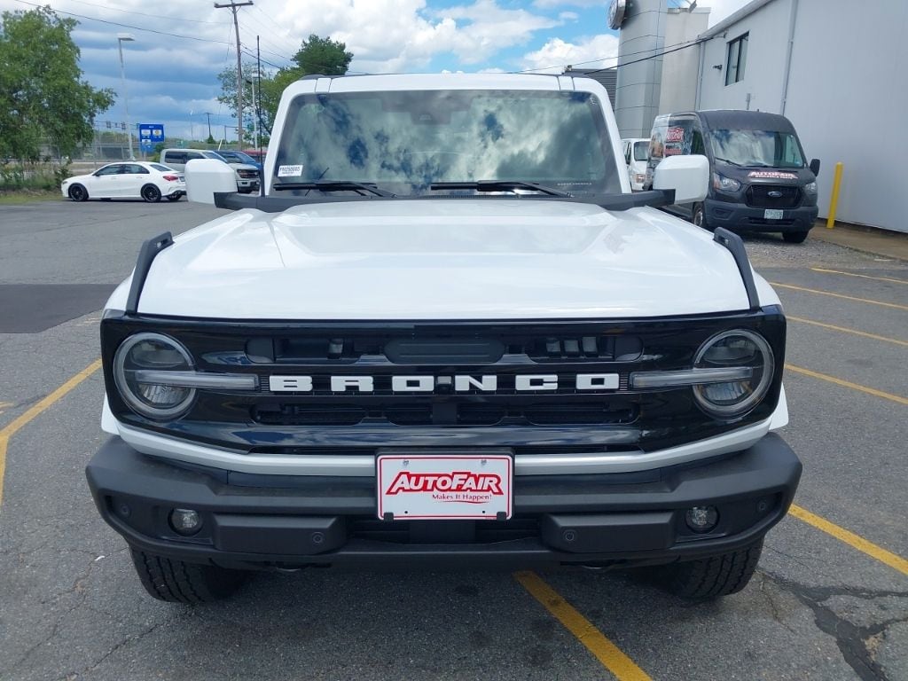 New 2026 Ford Bronco Outer Banks SUV