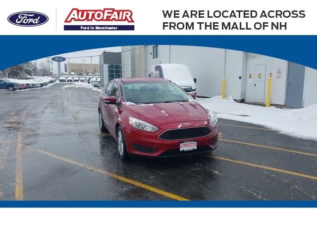 2017 Ford Focus SE's photo