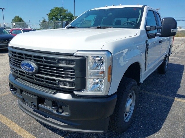 2026 Ford F-350 XL photo 4
