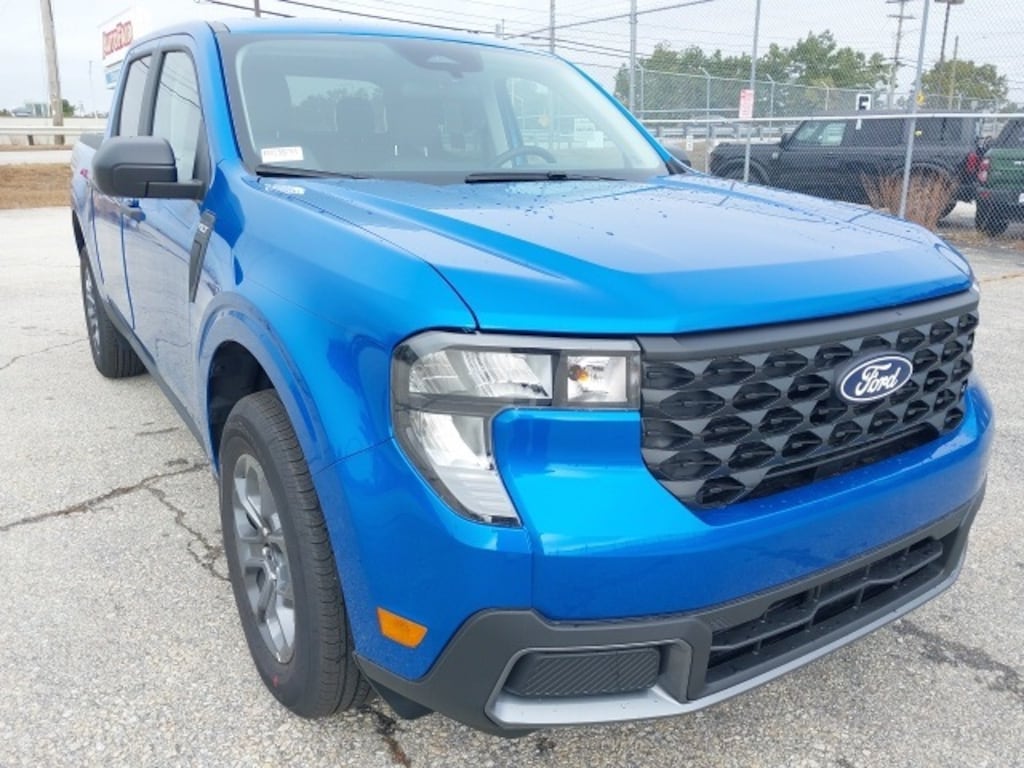 New 2025 Ford Maverick XLT Truck