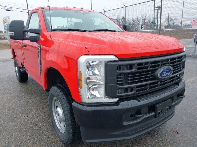 2025 Ford F-350 XL photo 2