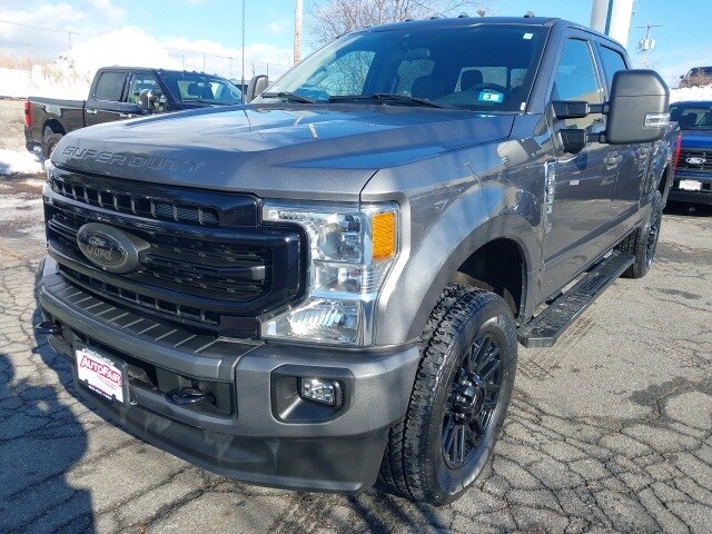 2022 Ford F-350 XLT photo 3