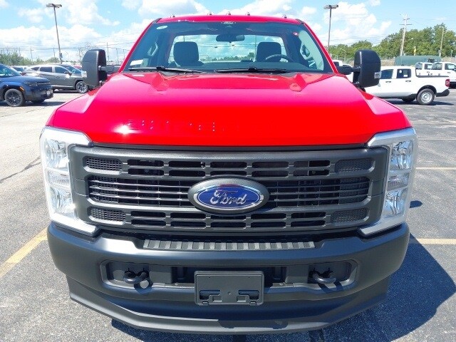 2026 Ford F-350 XL photo 2