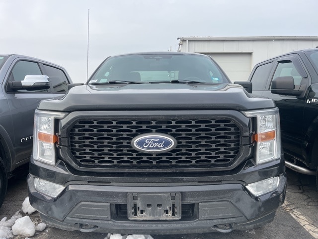 2021 Ford F-150 XL's photo