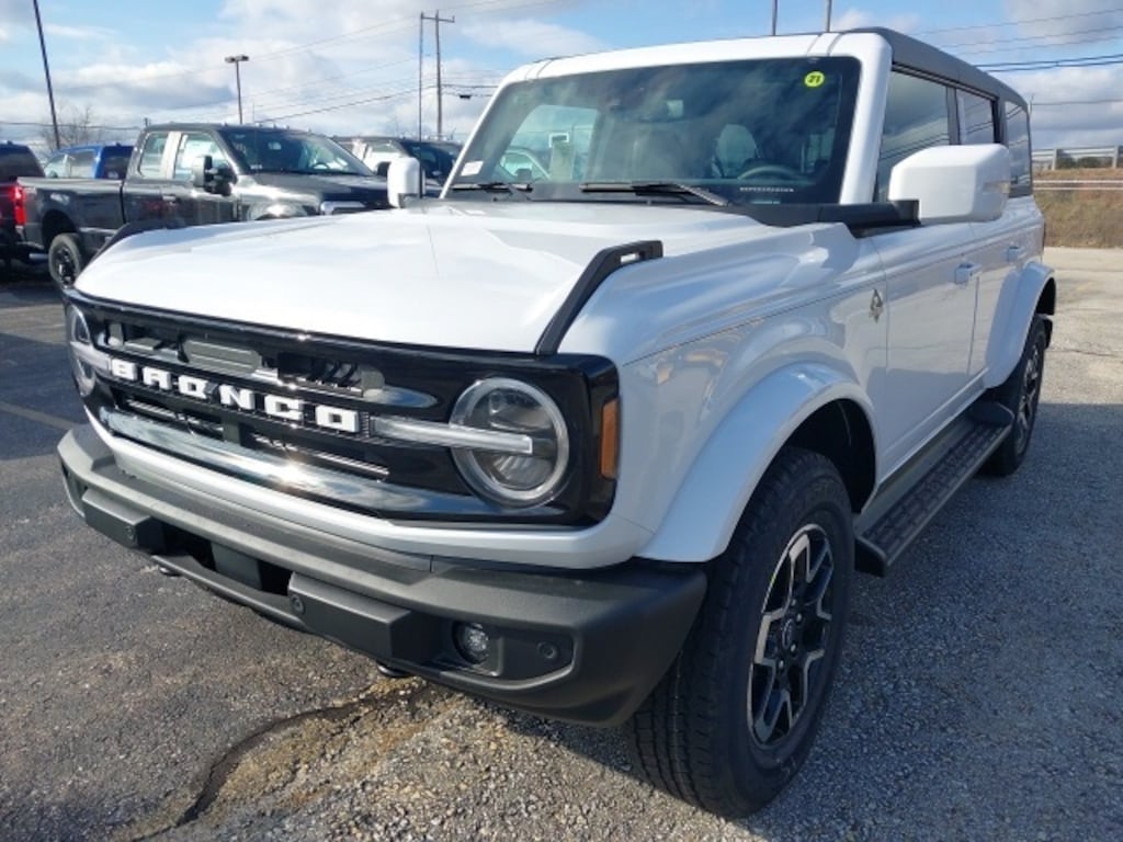 New 2025 Ford Bronco Outer Banks SUV