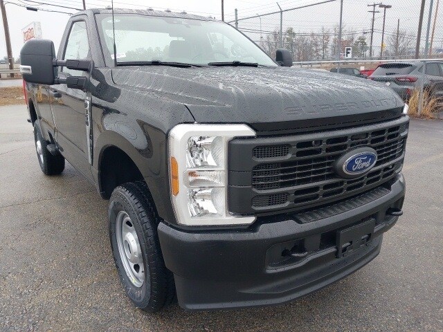2025 Ford F-350 XL photo 2
