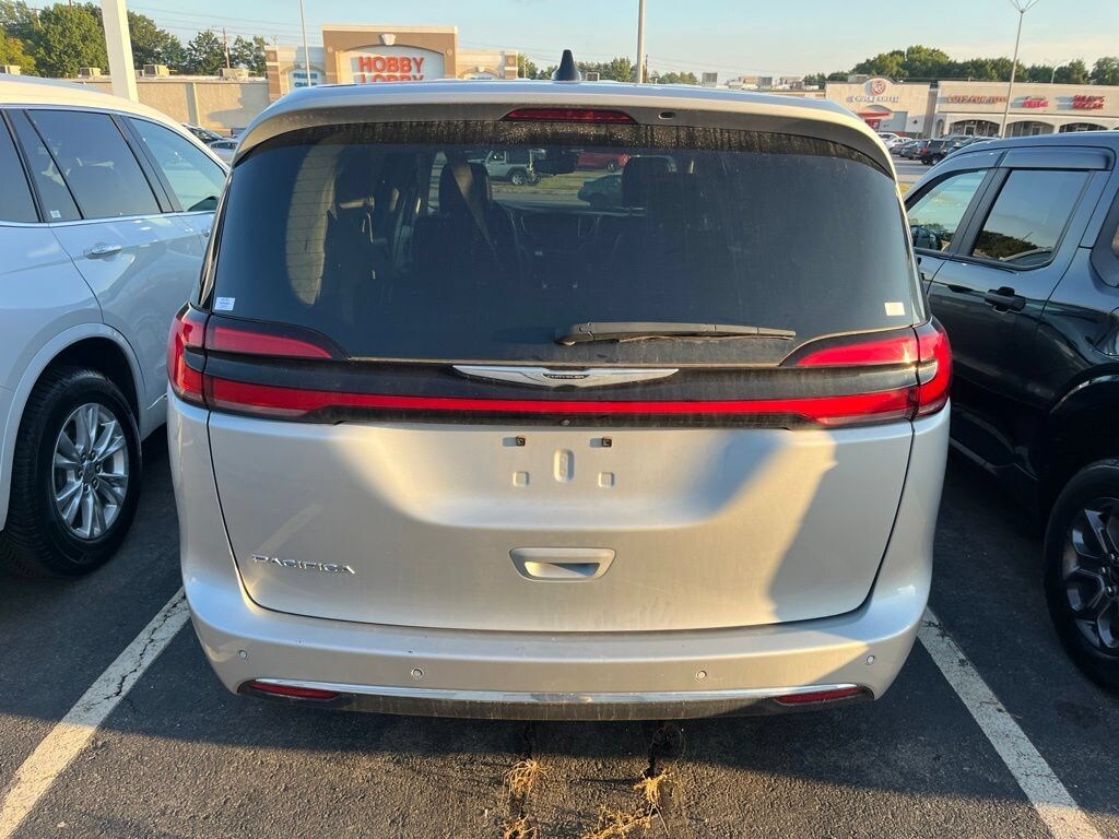 Certified 2024 Chrysler Pacifica Touring L Minivan/Van