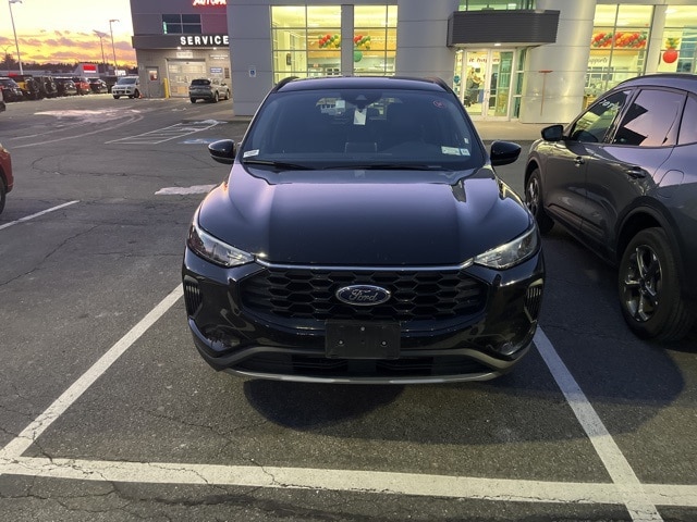 2025 Ford Escape ST-Line's photo