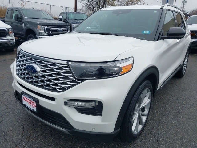 2021 Ford Explorer Platinum photo 3