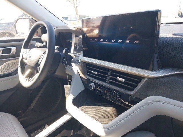2026 Ford Explorer Platinum - Photo 25