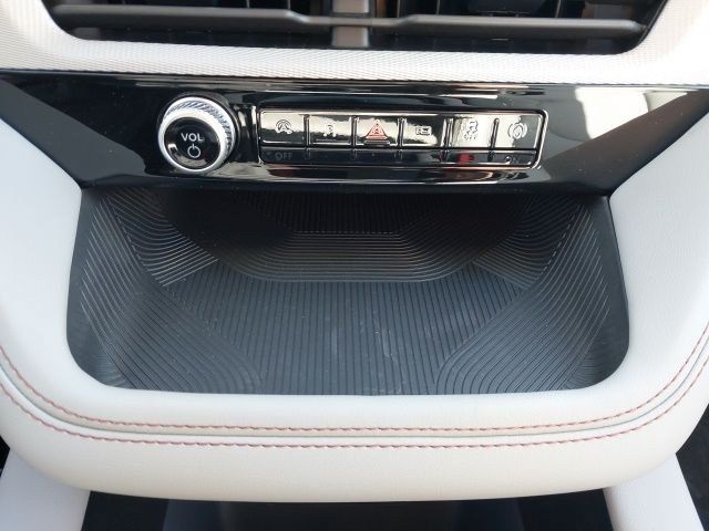 2026 Ford Explorer Active - Photo 21