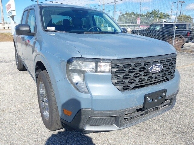 2025 Ford Maverick XLT photo 2