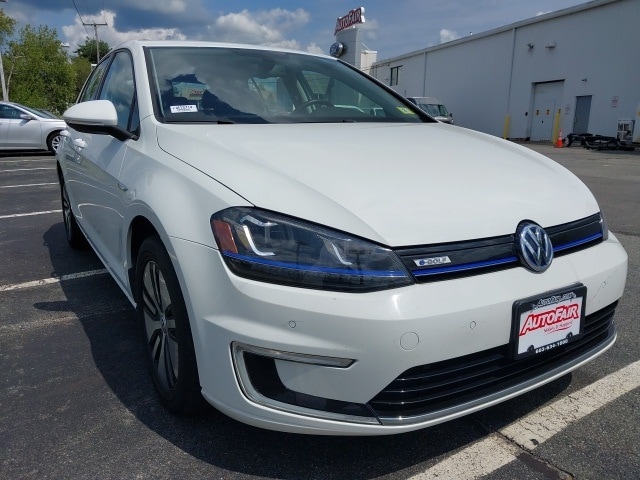 Certified 2015 Volkswagen e-Golf e-Golf SEL Premium with VIN WVWPP7AU8FW910831 for sale in Manchester, NH