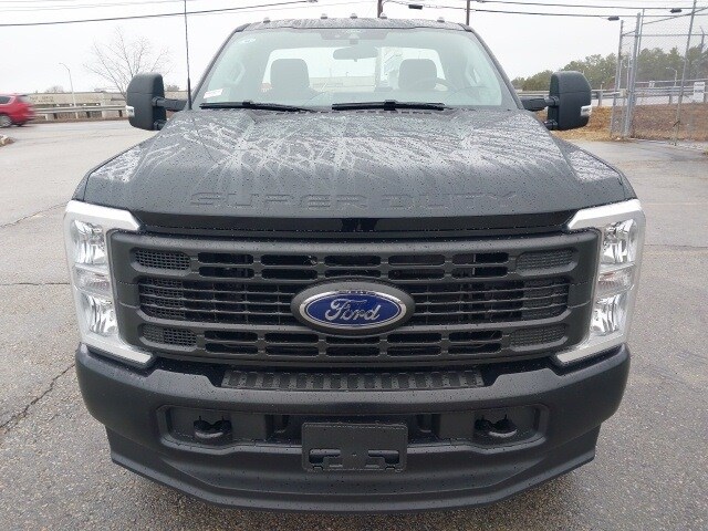 2025 Ford F-350 XL photo 3