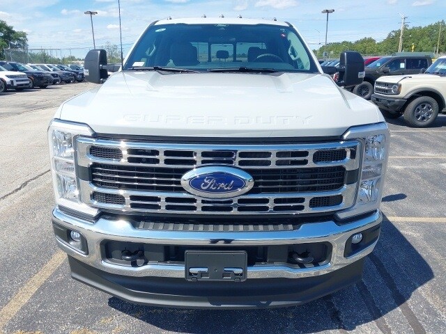 2026 Ford F-250 XLT photo 2