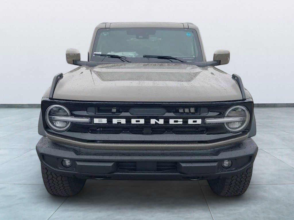 New 2026 Ford Bronco Outer Banks SUV