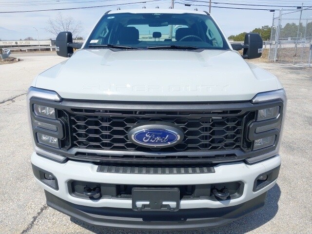 2025 Ford F-350 XL photo 3