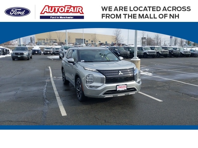 2022 Mitsubishi Outlander SEL's photo