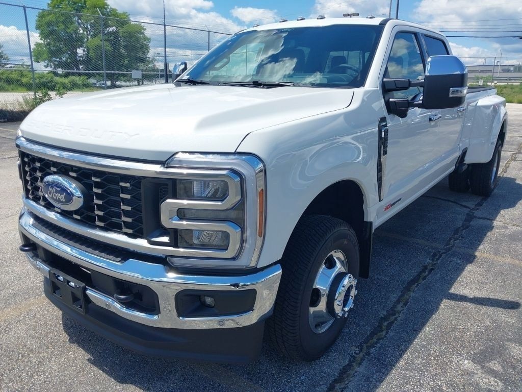New 2026 Ford F-350 Lariat Truck