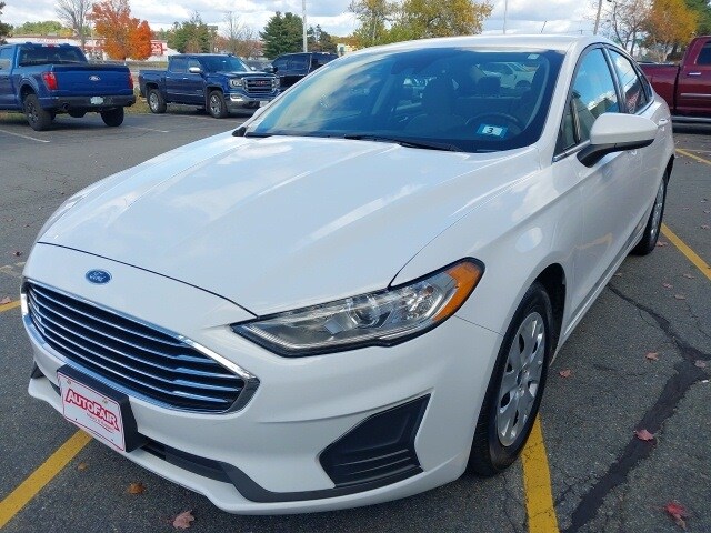 2019 Ford Fusion S photo 4