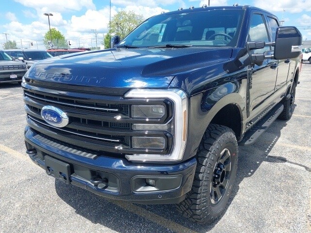 2025 Ford F-350 Platinum photo 3
