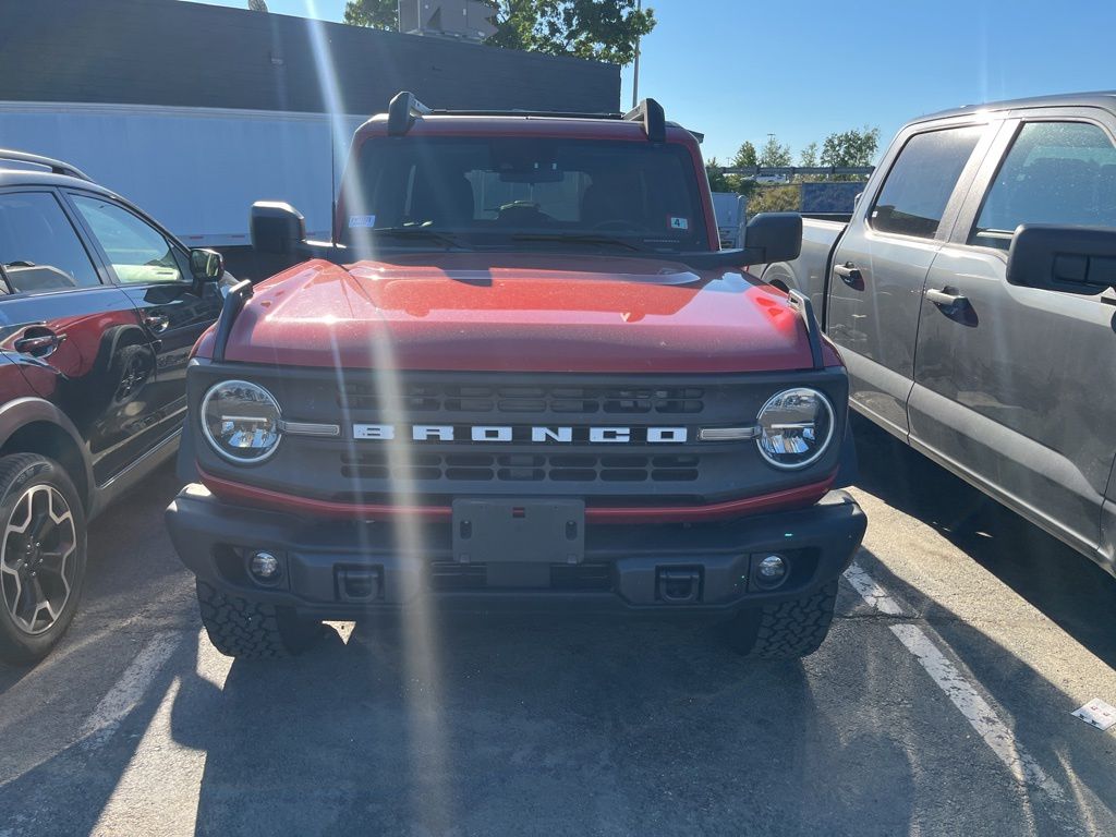 2024 Ford Bronco Black Diamond 4x4's photo
