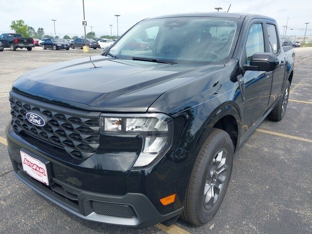 2025 Ford Maverick XLT photo 2